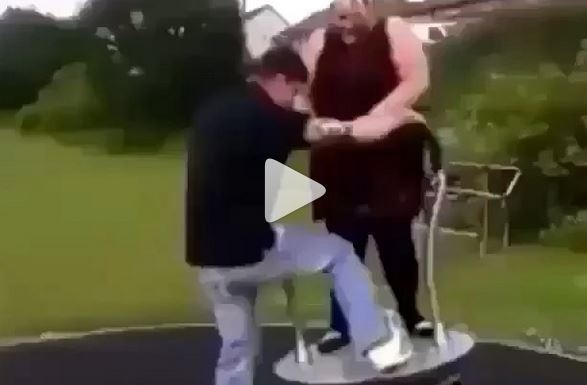 بالفيديو- ماذا يحصل إن كنت طويلاً وحبيبتك سمينة؟؟