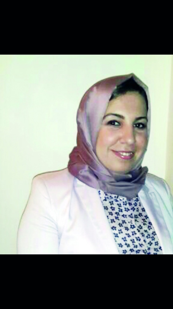 نيهال أحمد: «زوجي كان يطالبني بالإنفاق ويدّخر راتبه»