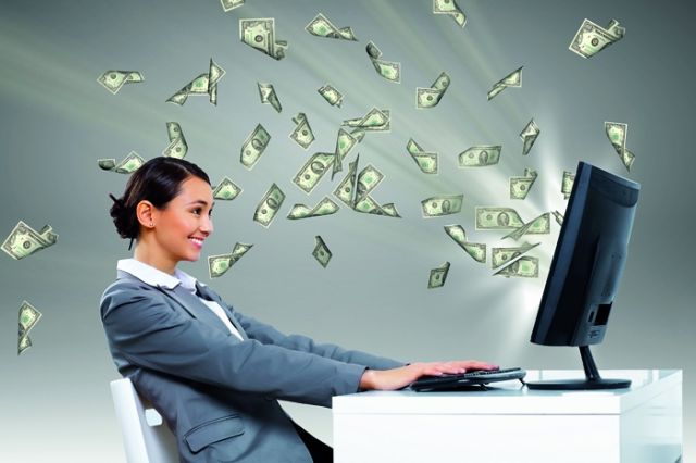 الدكتورة سامية خضر: «استغلال الرجل لراتب زوجته ظاهرة في كل المستويات الاجتماعية والثقافية»