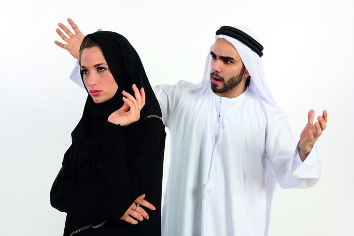 مشكلة تعاني منها بعض الزوجات: راتبي أعلى من راتب زوجي!