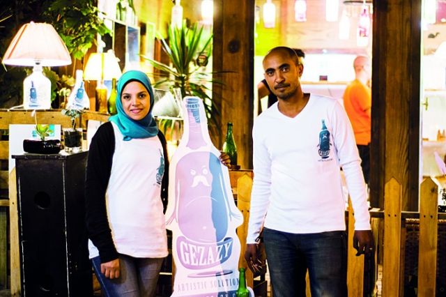 أسماء ومصطفى