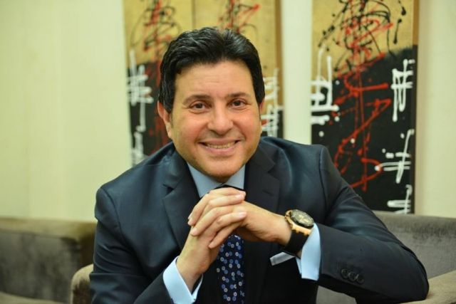 ما الدعوة التي تلقّاها هاني شاكر من الملك محمد السادس؟