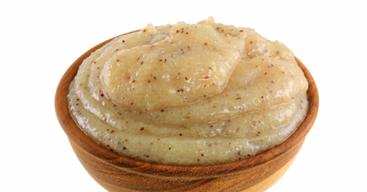 قناع الطين والبابايا وسكّر جوز الهند لوجه خالي من حب الشباب!