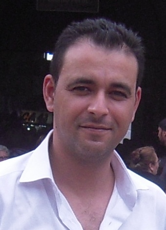 المغربي نجيب مبارك بين القصّة والشعر