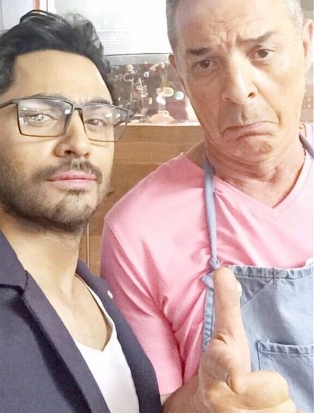 تامر حسني ومحمود حميدة في لقطة طريفة من كواليس 