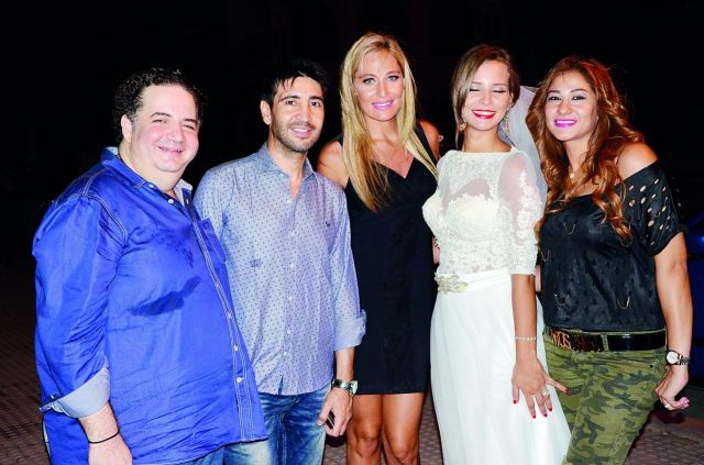  إيمان وإنجي شرف وفريق العمل اللبناني