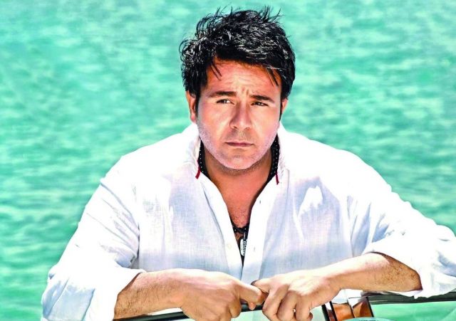 محمد فؤاد يحذف أغنيات من ألبومه