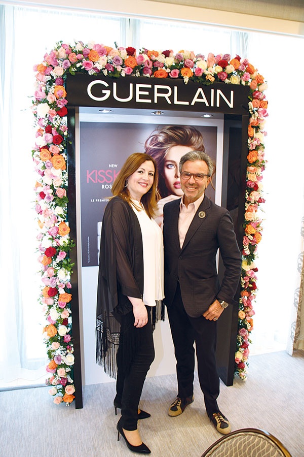 أوليفيه إيشودميزون والزميلة ماغي عنيد