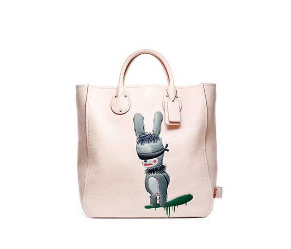 مجموعة أكسسوارات COACH’S GARY BASEMAN المرحة