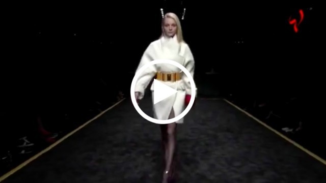 ع الموضة  - الأكمام المنتفخة موضة موسم 2015-2016... شاهدي أجمل تصاميمها