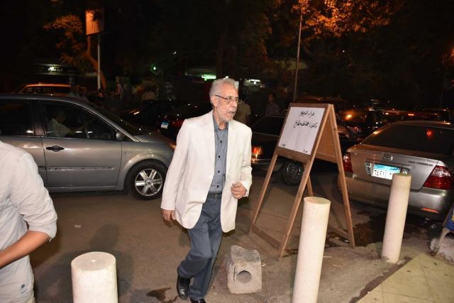 غياب عادل إمام عن عزاء مخرج أشهر مسرحياته هاني مطاوع