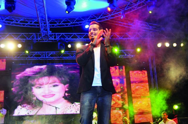 سعد رمضان يغني وردة الجزائرية