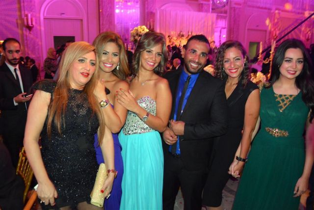 أحمد سعد وريم البارودي يتوسطان مي سليم وايمان العاصي