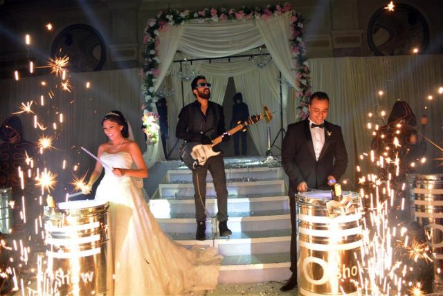 العروسان خلال فقرة أحمد عصام