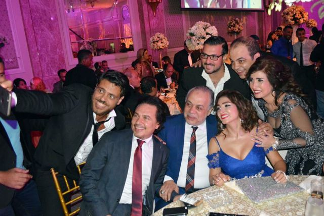 سيلفي مع أشرف ذكي وروجينا ومحمد رياض وطارق صبري وشريف باهر وكريم 