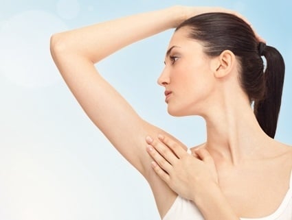 ليس كل ورم تحت الإبط سرطان... قد ينتج عن هذه الأسباب