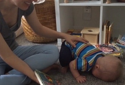 بالفيديو- أغرب رد فعل لطفل مثقف!!