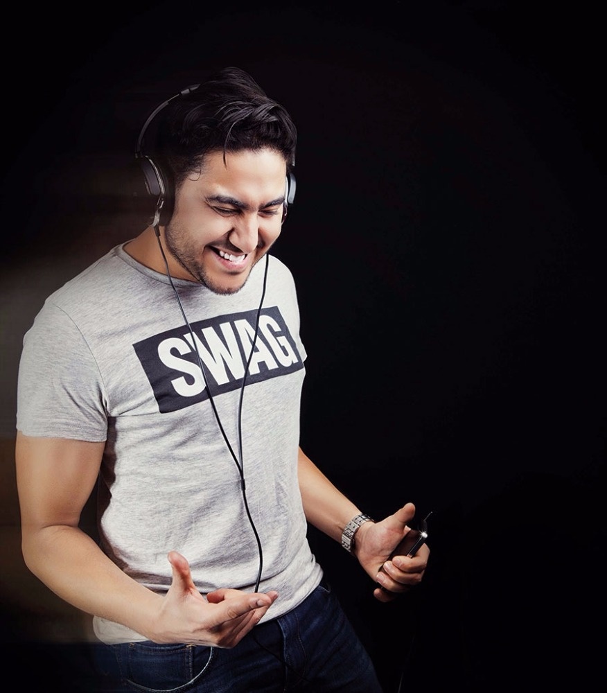 محمد عدلي: «عمرو دياب المغرب»... يشرّفني هذا اللقب