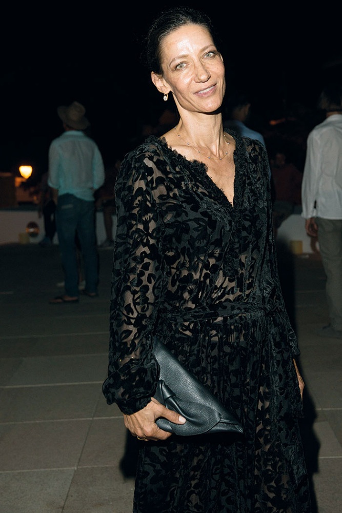 «لويفي» تفتتح متجراً صيفياً في متحف MACE