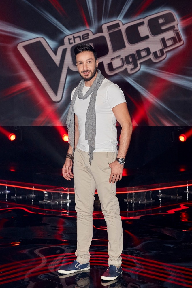من هو مؤمن نور الذي سيقدّم the Voice؟ تعرّفوا إليه