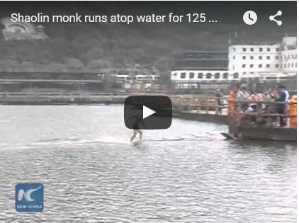 بالفيديو - ركض على الماء  125 متراً ... صدقوا!