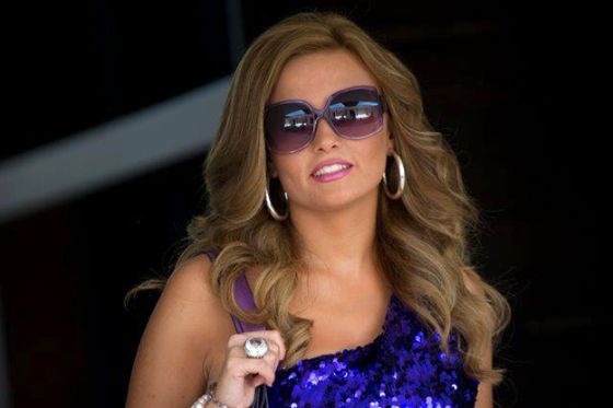 بالصورة- بشرى تمازح جمهورها على 