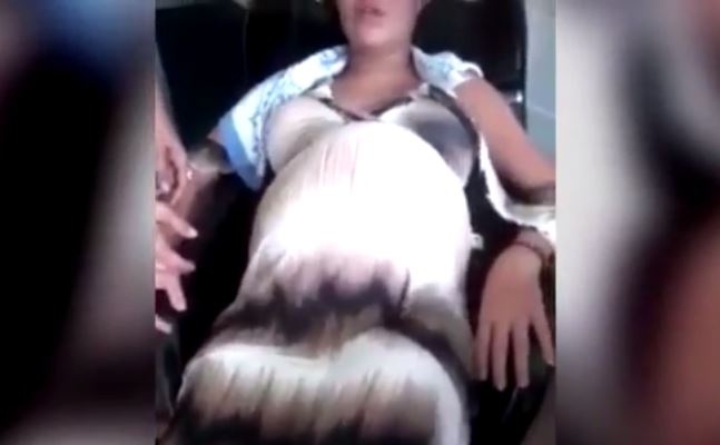 بالفيديو- لقطات مرعبة لبطن امرأة حامل تتحرك