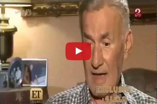 بالفيديو- بعد انهياره بسبب موت زوجته الأولى، عزّت أبو عوف يتحدى المرض ويتزوّج مديرة أعماله