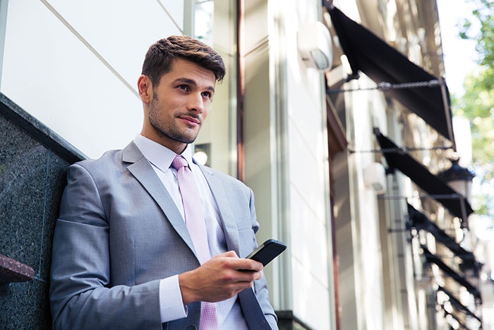 بين الأمصال والكريمات المرطّبة أيهما تختار؟