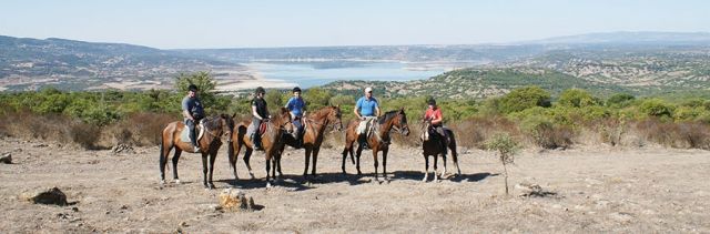 جزيرة سردينيا في إيطاليا