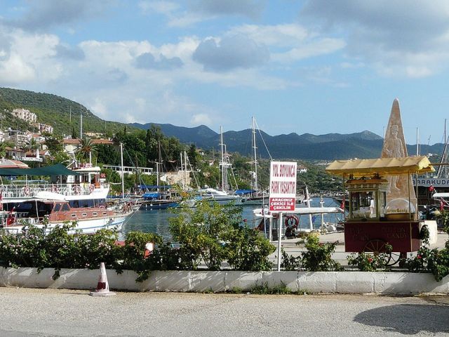 بلدة الصيادين كاس في تركيا حيث تاريخ الليكيين ينتظرك بصمت 