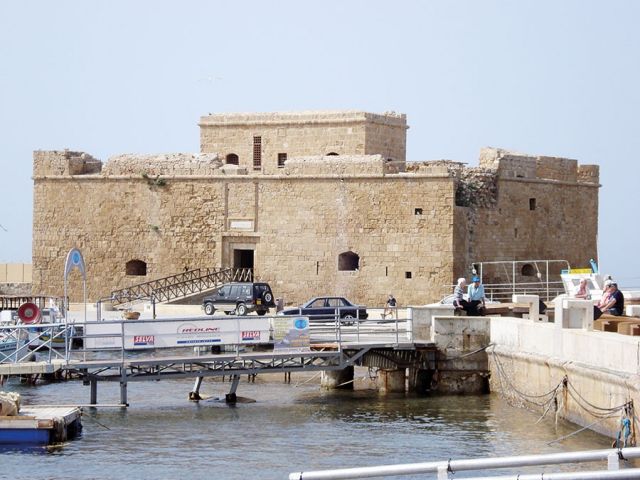 قبرص خريفها هدوء وشمس دافئة 