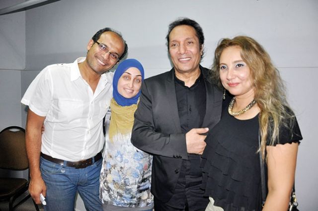 علي الحجار والمخرج خالد شبانة وزوجته
