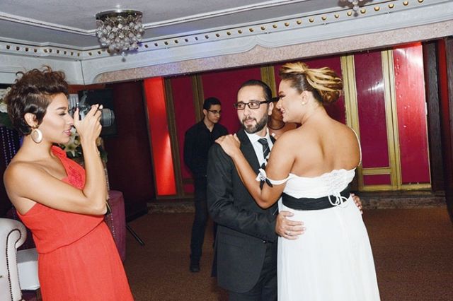 العروسان بعدسة زيزي