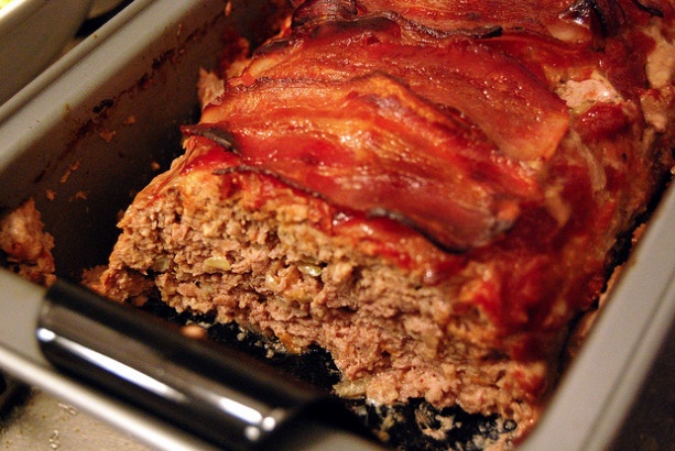 رغيف اللحم بالكاتشاب.. الافضل لعيد الاضحى