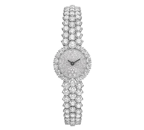 VAN CLEEF & ARPELS ساعة Van Cleef & Arpels A Cheval الراقية والمرصّعة بالماس بالكامل