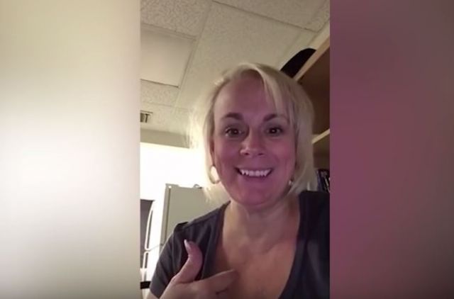 بالفيديو- رسالة مؤثرة من أم لابنها الذي هجرها تشعل 