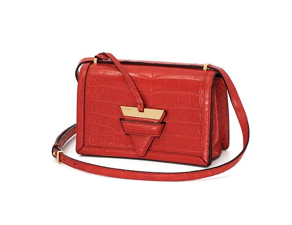 حقيبة Barcelona الجديدة من LOEWE كلاسيكية متطورة