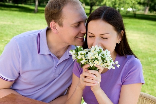 ماذا يحصل لدماغك عندما تقع في الحب؟ وكيف يختلف تأثيره بين النساء والرجال؟