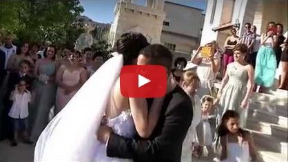 بالفيديو - عروس فلسطينية تدهش زوجها وأكثر من مليوني شخص بأغنية 