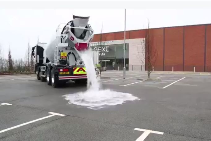 بالفيديو– إبتكار اسفلت 