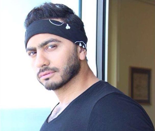 تامر حسني حزين... ما القصة؟