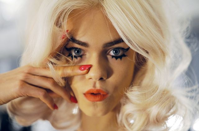 من عرض jeremy scott