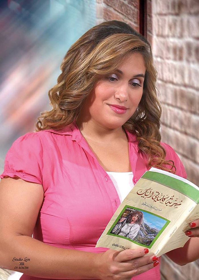 شاعرة وروائية لبنانية نسرين بلوط: علاقتي بمكتبتي حكاية صمت ودهشة