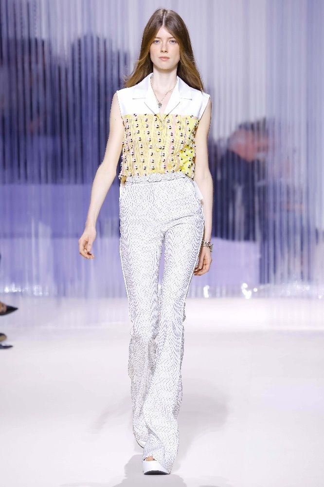 عرض Carven من باريس