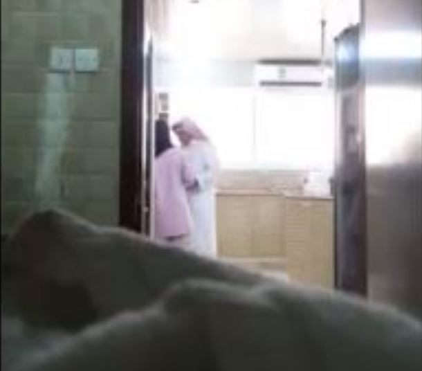 بالفيديو- سعودية تفضح زوجها الخائن على 