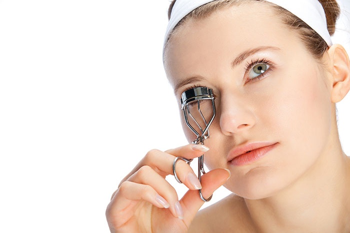 تفضلين الماكياج الطبيعي إليك هذه الخطوات