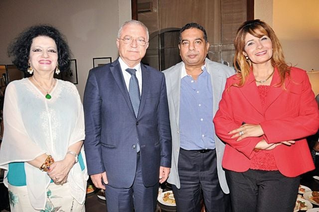  الدكتورة حنان يوسف واللواء طارق كامل وسفير لبنان وريتا بدر الدين