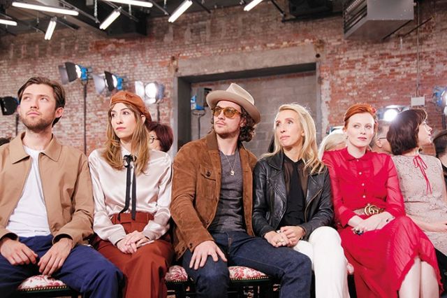 نيك دارمستيدر معجيا كوبولا وآرون تايلور جونسون وسام تايلور جونسون وكارن السون وداكوتا جونسون