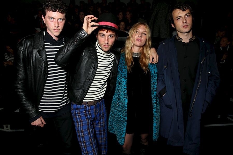 تألق في الصفوف الأولى لعرض Saint Laurent لربيع وصيف 2015/2016